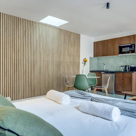 Montmartre L Close To Sacre-coeur & Rue Des Abbesses Апартаменты *